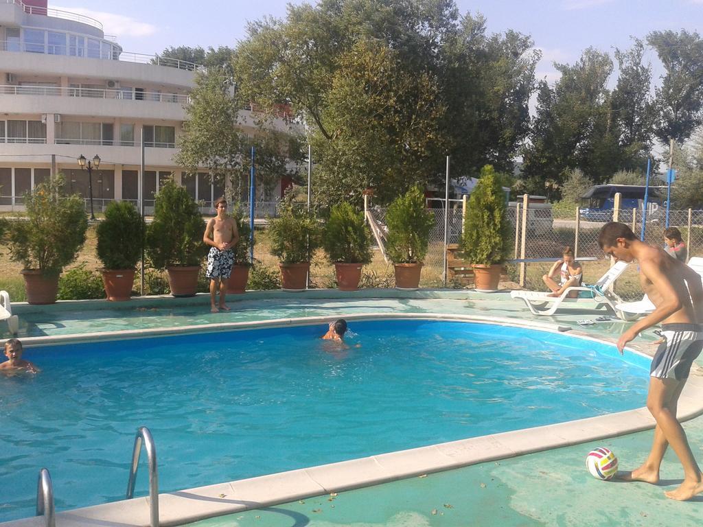 Hotel Zora Кранево Экстерьер фото